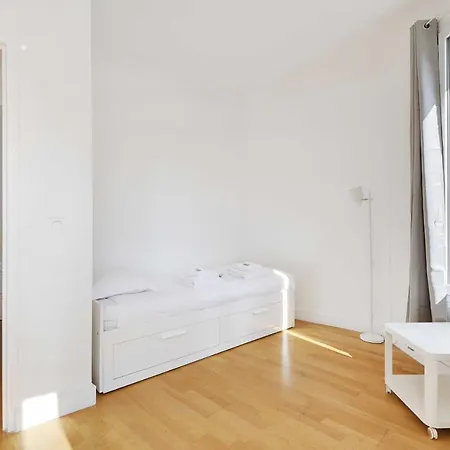 Superb 2br - Apartament Suresnes